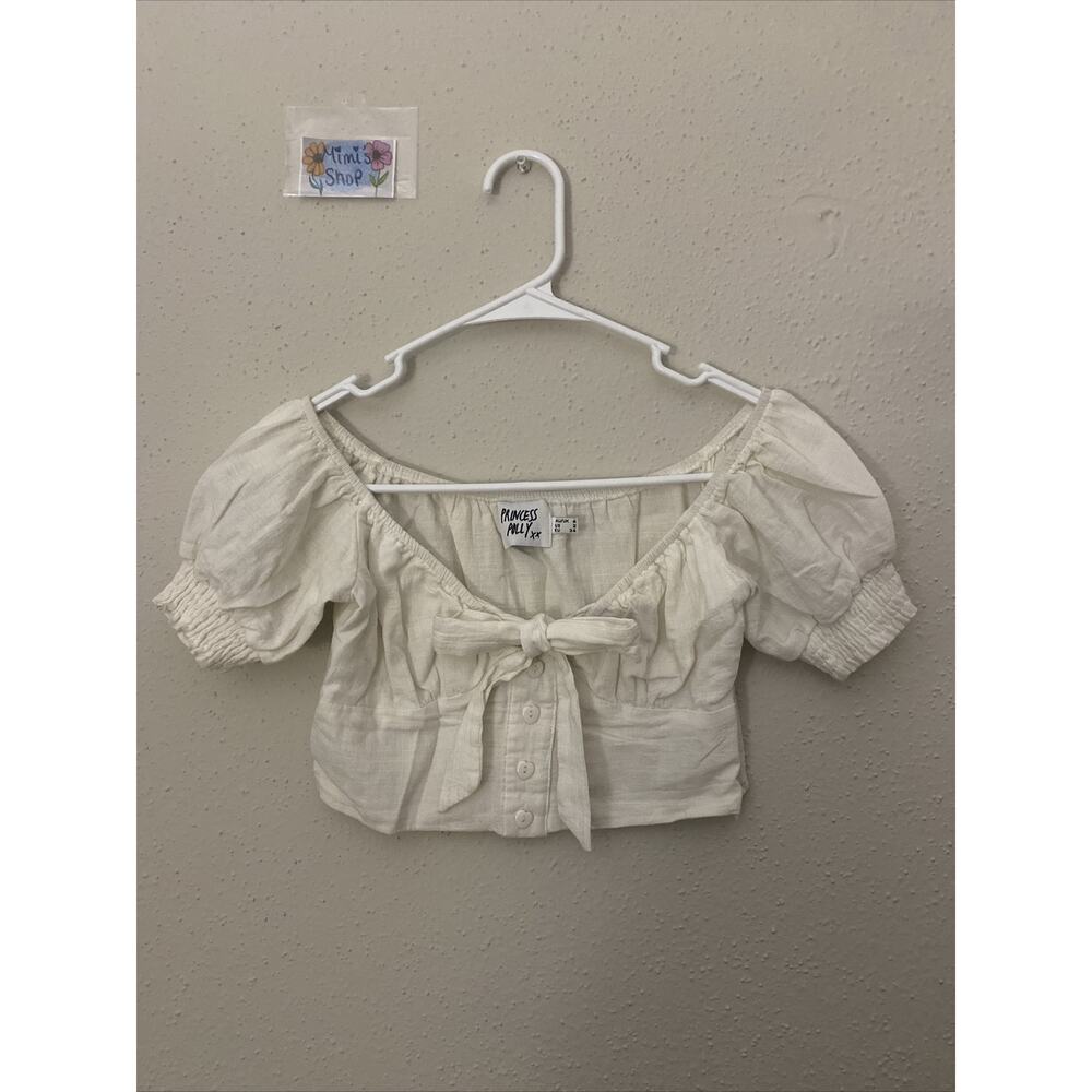 Princess Polly Women’s Size 2 White Crop Top Heart Buttons Front Bow